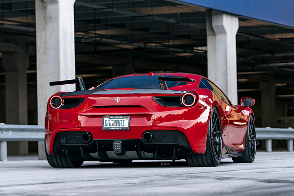 Фото дисков Strasse Wheels SV5 Deep Concave FS Другой цвет на Ferrari 488