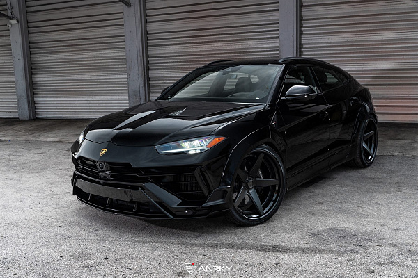 Фото дисков Anrky RS5.3 Черный сатин на Lamborghini Urus