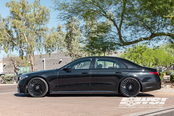 Фото дисков Giovanna Kapletta Черный глянец на Mercedes-Benz S-Class (W223)