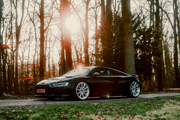 Фото дисков Brixton Forged R11-R Глянцевый лак на Audi R8 (4S)