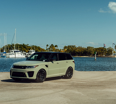 Фото дисков Vossen UV-1 на Land Rover Range Rover Sport II