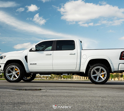 Фото дисков Anrky AN36-S на Ram 1500 V