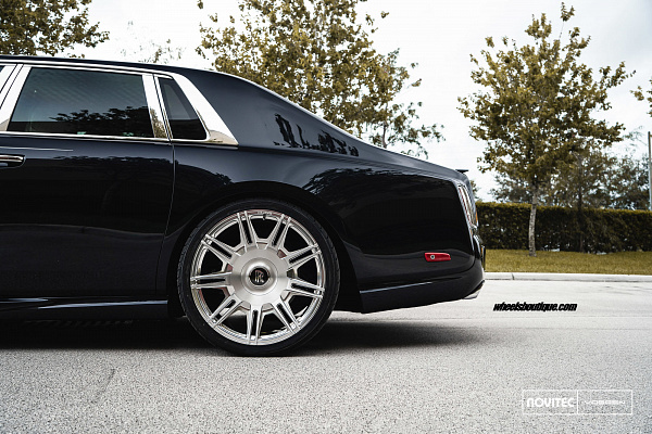 Фото дисков NOVITEC SP2 Глянцевый тонированный лак на Rolls-Royce Phantom
