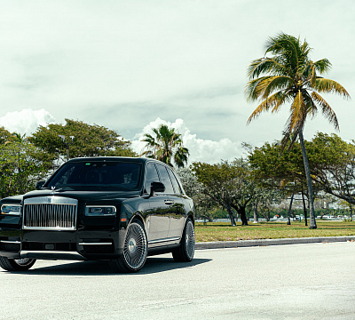 Фото дисков Vossen S17-16 на Rolls-Royce Cullinan