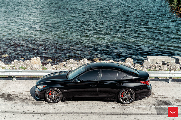 Фото дисков Vossen HF-5 Сатиновый графит на Infiniti Q50