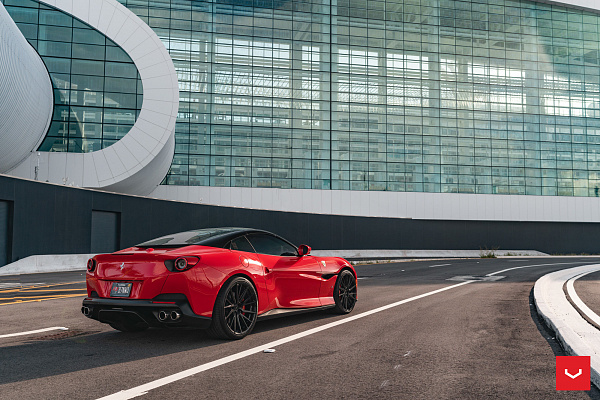 Фото дисков Vossen HF-4T Черный глянец на Ferrari Portofino