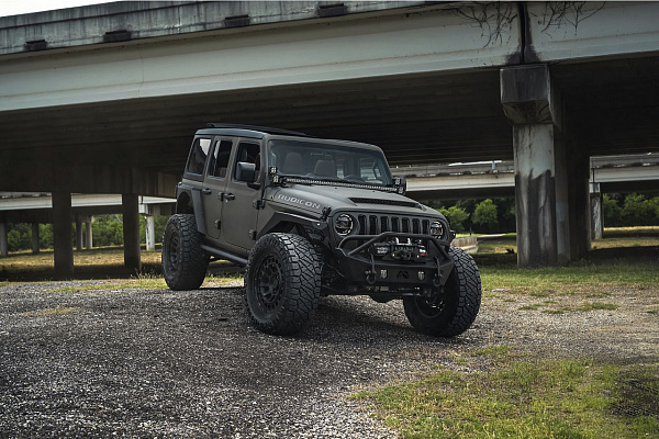 Фото дисков Black Rhino CHAMBER Черный матовый на Jeep Wrangler IV (JL)