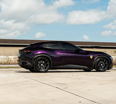 Фото дисков HRE P204 на Ferrari Purosangue