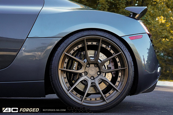 Фото дисков BC Forged HCA162 Сатиновая бронза на Audi R8 (Typ 42)