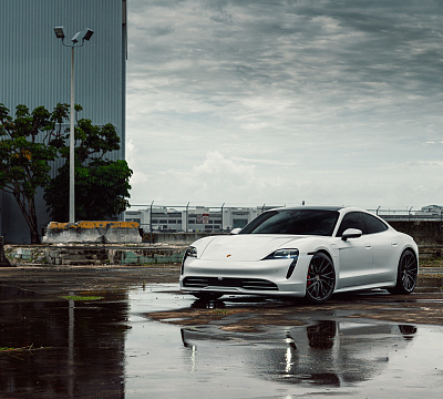 Фото дисков Vossen HF-4T на Porsche Taycan I