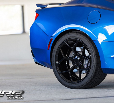 Фото дисков MRR M228 на Chevrolet Camaro VI