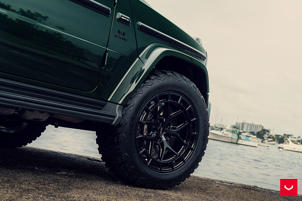 Фото дисков Vossen HFX-1 (5-Lug) Черный глянец на Mercedes-Benz G-Class III