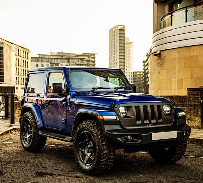 Фото дисков Kahn Mondial Retro на Jeep Wrangler IV (JL)