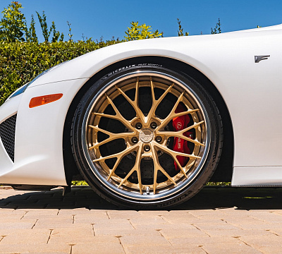 Фото дисков Anrky AN30 на Lexus LFA