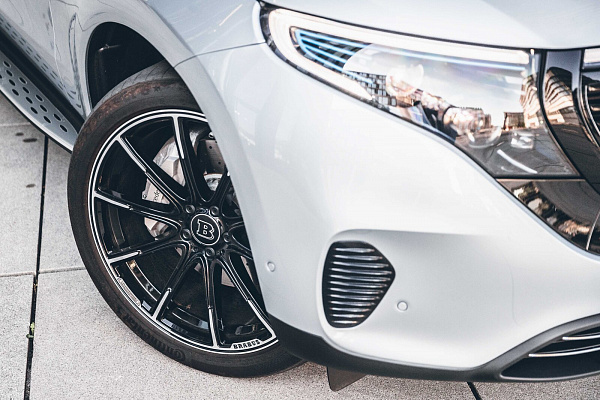 Фото дисков BRABUS Monoblock Z (Platinum Edition) Черный глянец на Mercedes-Benz EQC