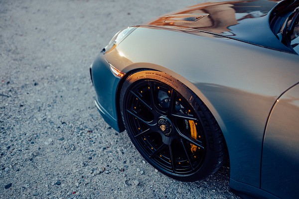 Фото дисков Strasse Wheels SM5RT Deep Concave Duoblock Черный сатин на Porsche 911 VII