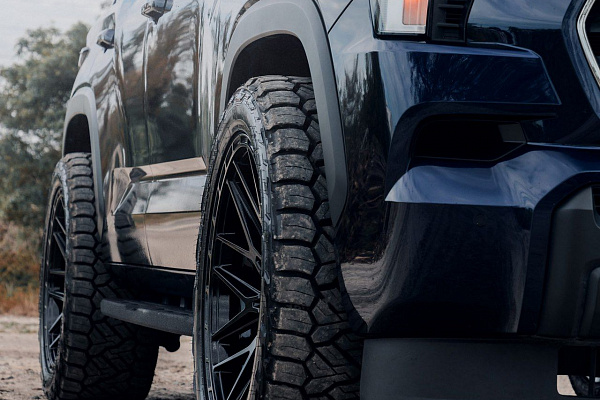Toyota Sequoia III