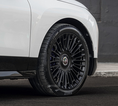 Фото дисков Brixton Forged LX01 на BMW iX