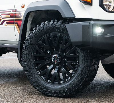 Фото дисков Kahn G22 DC на Toyota Land Cruiser 70