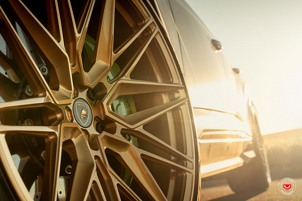 Фото дисков Vossen EVO-5 Глянцевое золото на Lamborghini Urus