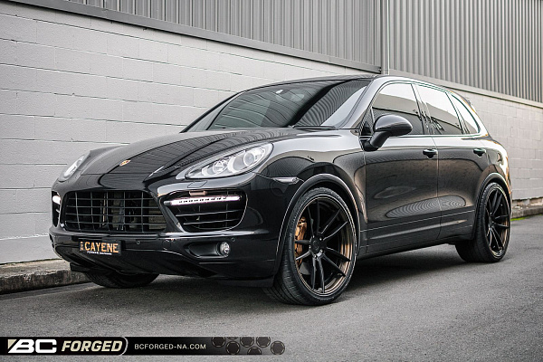 Фото дисков BC Forged HCA163 Черный матовый на Porsche Cayenne II