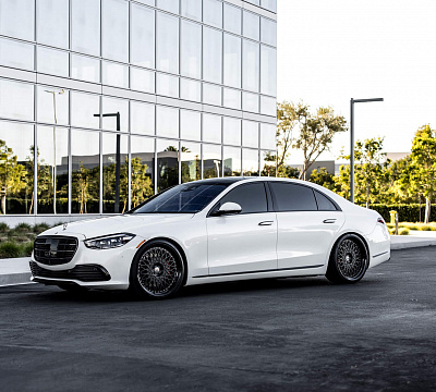 Фото дисков HRE 501 на Mercedes-Benz S-Class (W223)