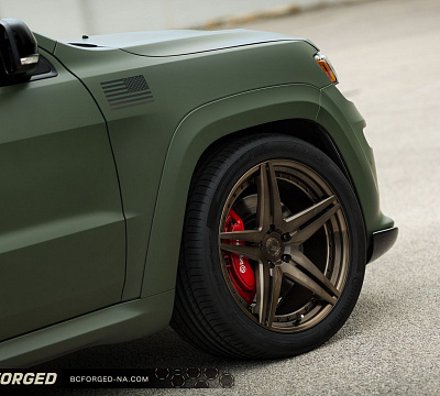 Фото дисков BC Forged HC052 на Jeep Grand Cherokee IV