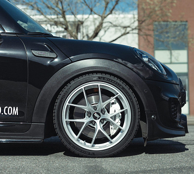 Фото дисков Bola FLE на MINI Cooper III