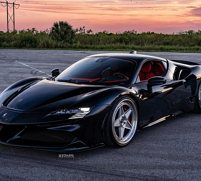 Фото дисков Strasse Wheels F5 Track на Ferrari SF90