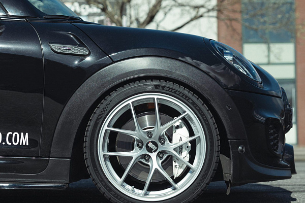 Фото дисков Bola FLE Сатиновый лак на MINI Cooper III