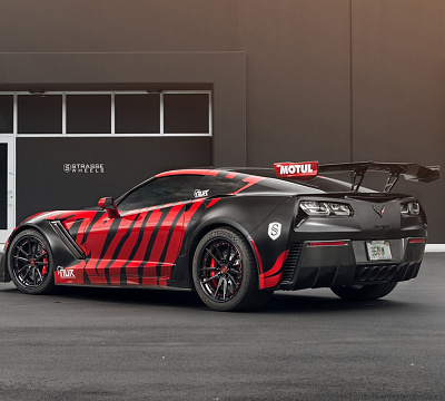 Фото дисков Strasse Wheels SV1 Deep Concave FS на Chevrolet Corvette C7