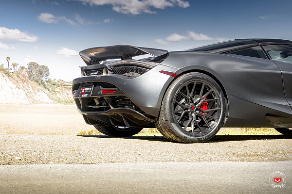 Фото дисков Vossen M-X3 Глянцевый темный лак на McLaren 720S