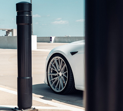 Фото дисков Vossen HF-4T на Tesla Model S