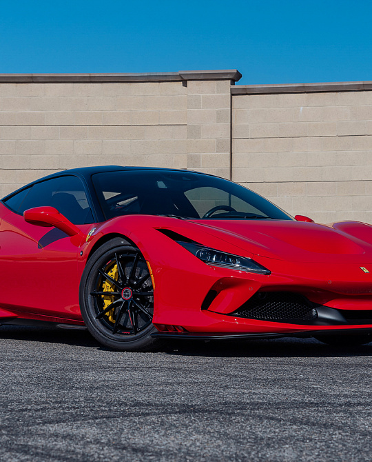 Фото дисков R11-R Черный сатин на Ferrari F8