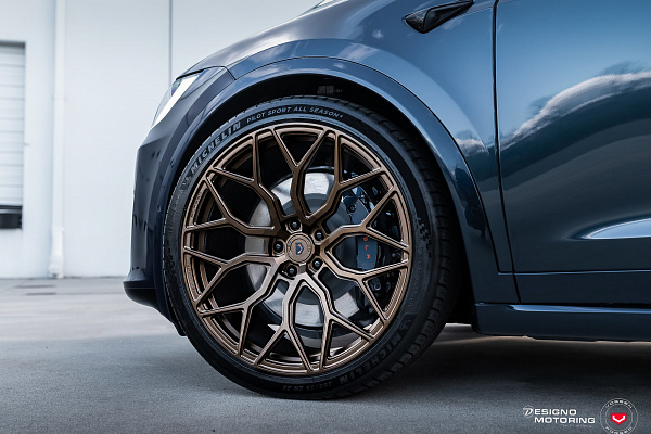 Фото дисков Vossen S17-01 Глянцевая бронза на Tesla Model X