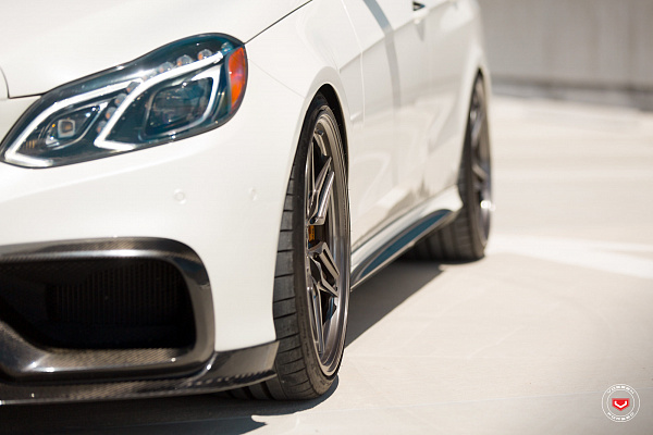 Фото дисков Vossen ML-X1 Глянцевый темный лак на Mercedes-Benz E-Class (W212, S212, C207)