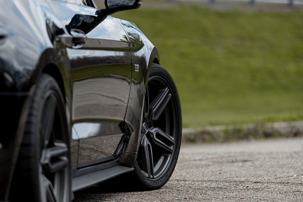 Фото дисков Vossen HF-1 Сатиновый графит на Ford Mustang VI