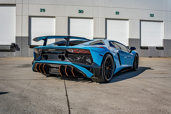 Фото дисков Strasse Wheels SV5-RS Performance Другой цвет на Lamborghini Aventador