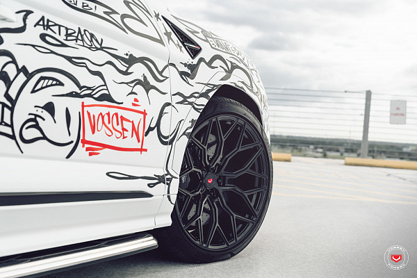 Фото дисков Vossen S17-01 Черный глянец на Lamborghini Urus