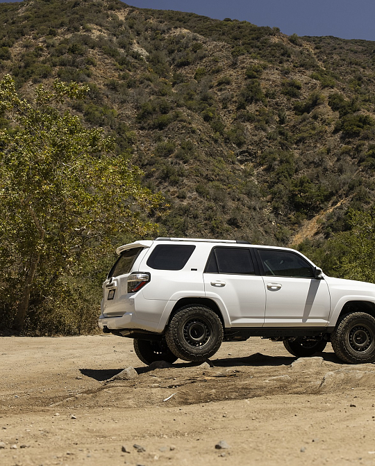 Фото дисков STL Черный глянец на Toyota 4Runner V