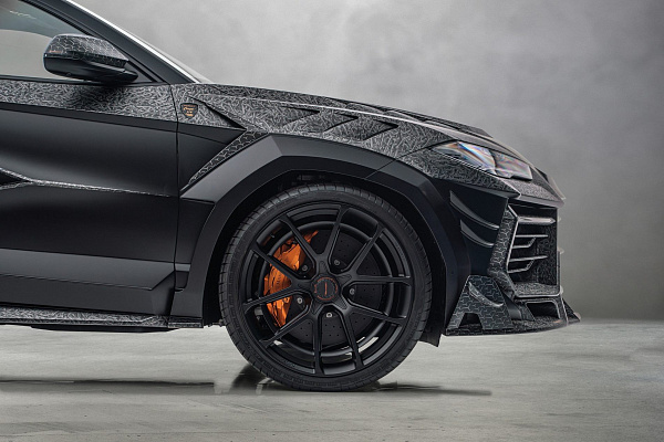 Фото дисков Mansory FC.5 Черный сатин на Lamborghini Urus