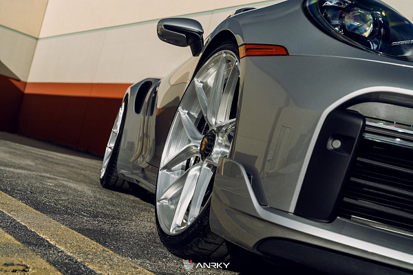 Фото дисков Anrky XR-201 Глянцевый лак на Porsche 911 VIII