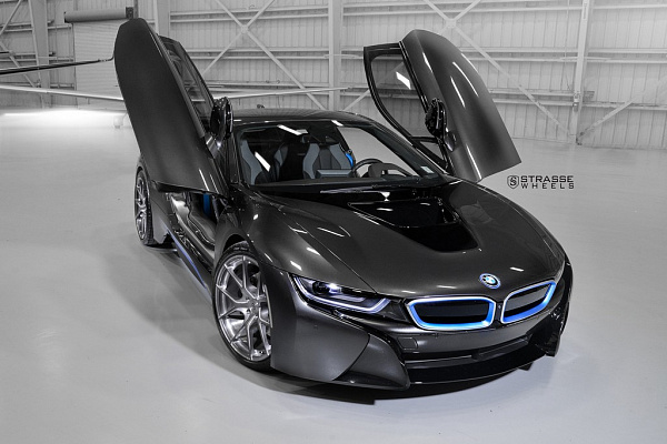 Фото дисков Strasse Wheels SM5R Deep Concave Monoblock Сатиновый темный лак на BMW i8
