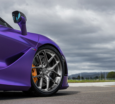 Фото дисков HRE R101 Lightweight на McLaren 720S