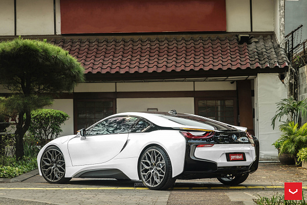 Фото дисков Vossen HF-2 Сатиновый графит на BMW i8