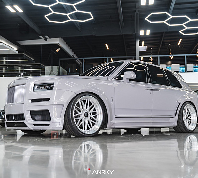 Фото дисков Anrky RS1 на Rolls-Royce Cullinan