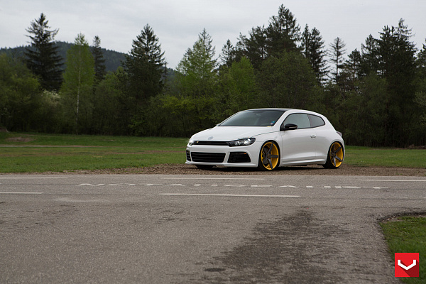 Фото дисков Vossen CV3 Другой цвет на Volkswagen Scirocco III