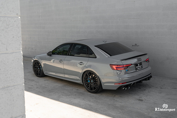 Фото дисков Vossen EVO-5R Глянцевый лак на Audi A/S/RS 4 (B9)
