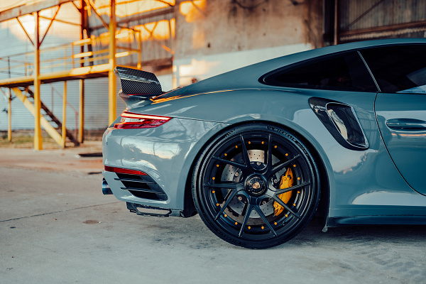 Фото дисков Strasse Wheels SM5RT Deep Concave Duoblock Черный сатин на Porsche 911 VII