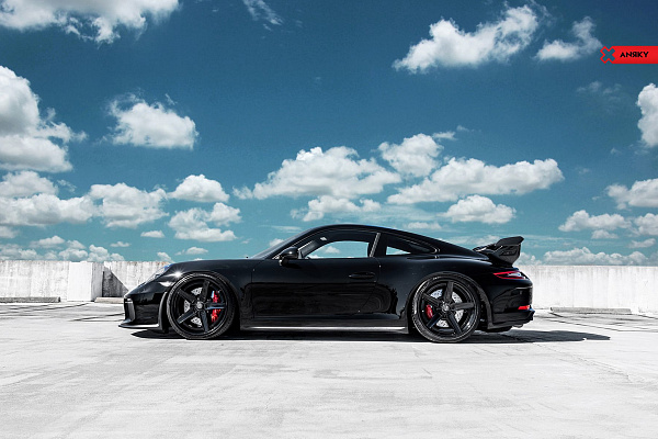 Фото дисков Anrky AN38 Черный глянец на Porsche 911 VII